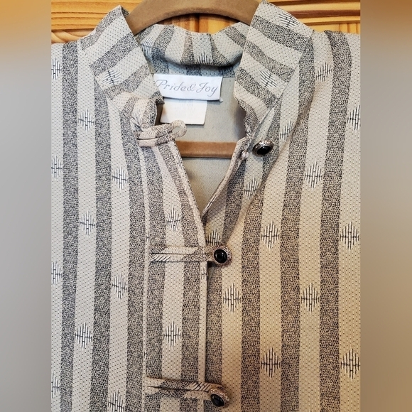 Retro Button Front Striped Blazer - Picture 6 of 10